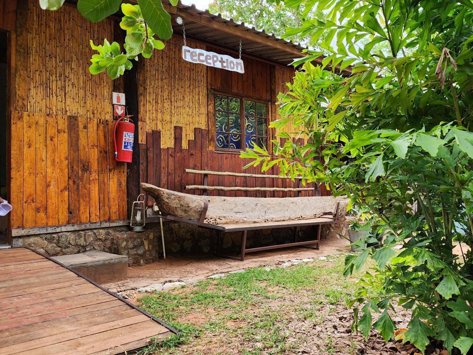 Nxabii Cottages คาซาเนอ ภายนอก รูปภาพ